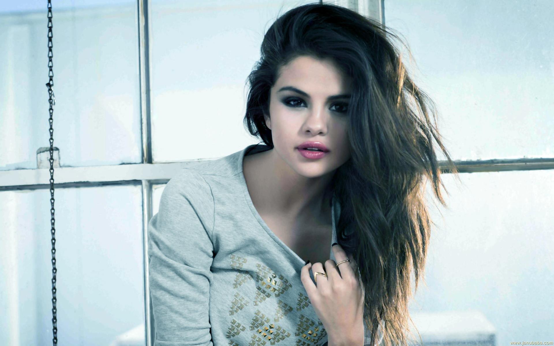 Selena Gomez By Hubbak