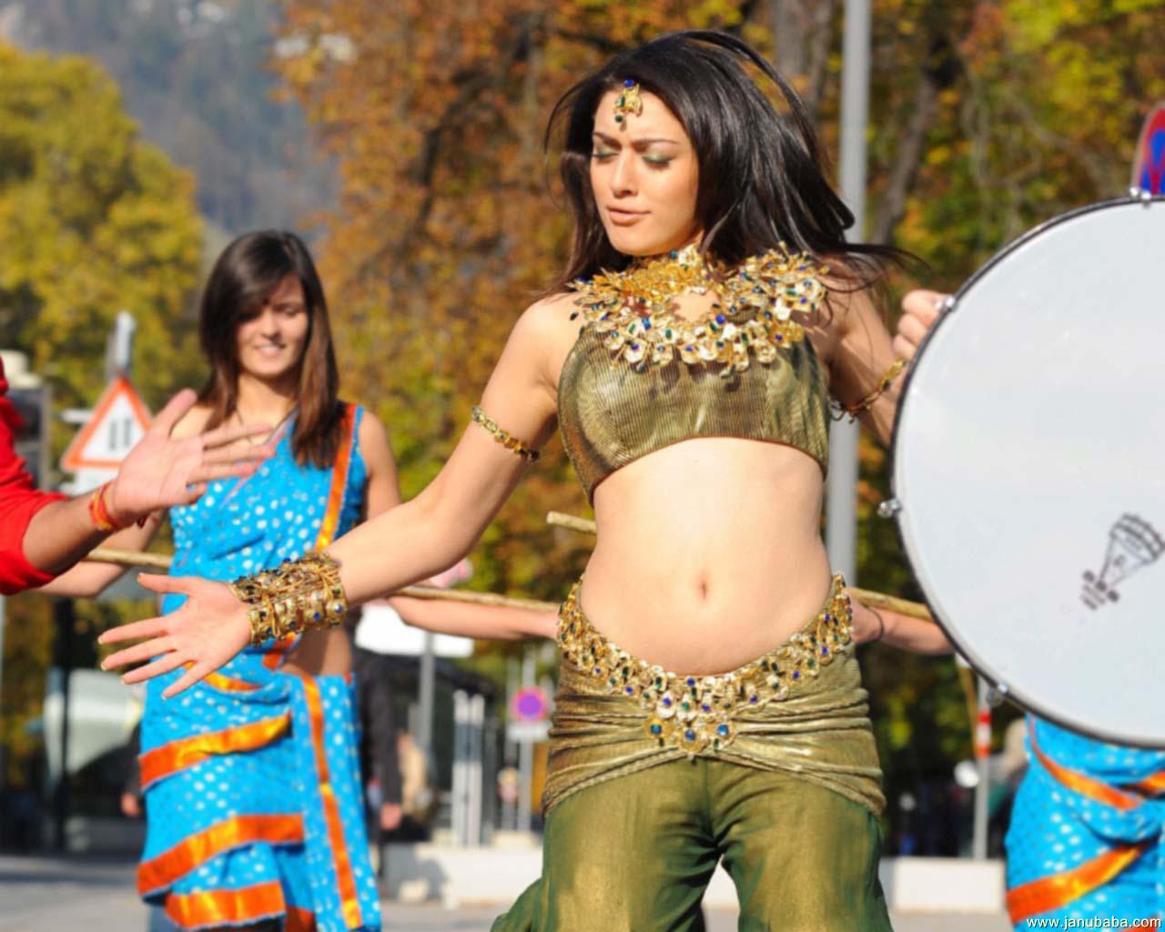 Hansika Motwani                 by coolman