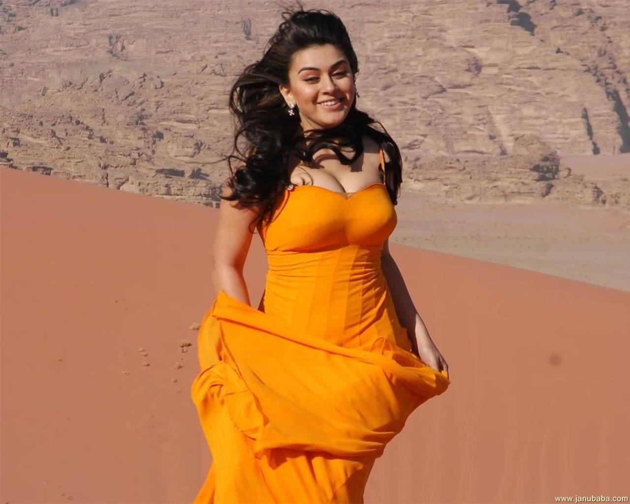 Hansika Motwani          by coolman