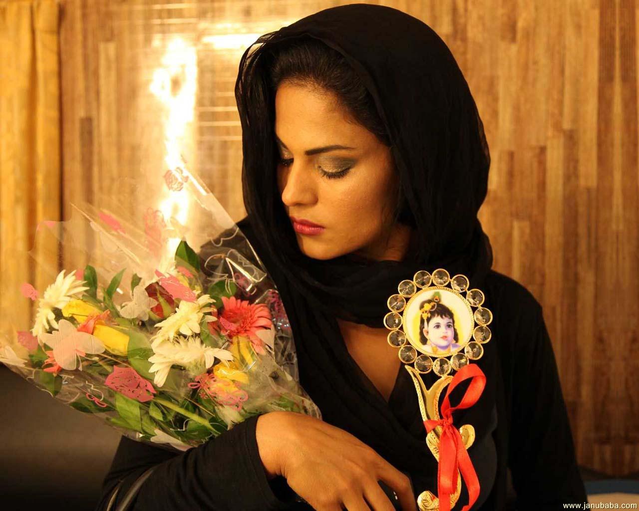 Veena Malik             by coolman