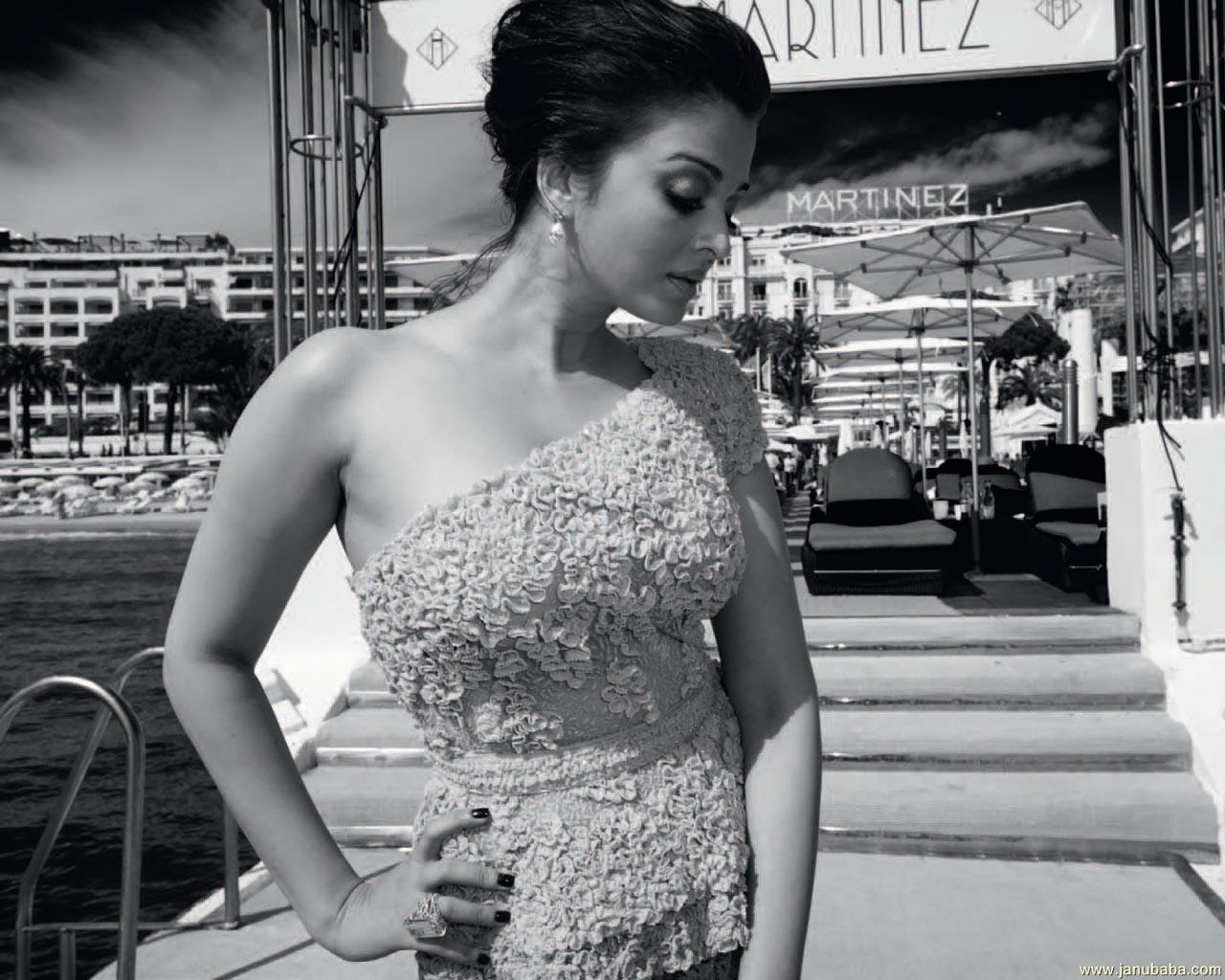 Aishwarya Rai               by coolman