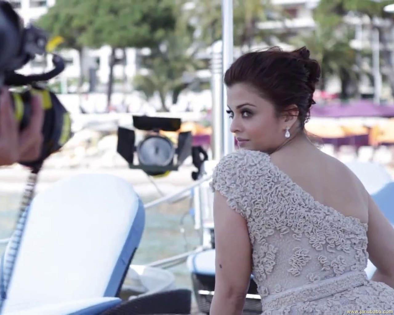 Aishwarya Rai               by coolman