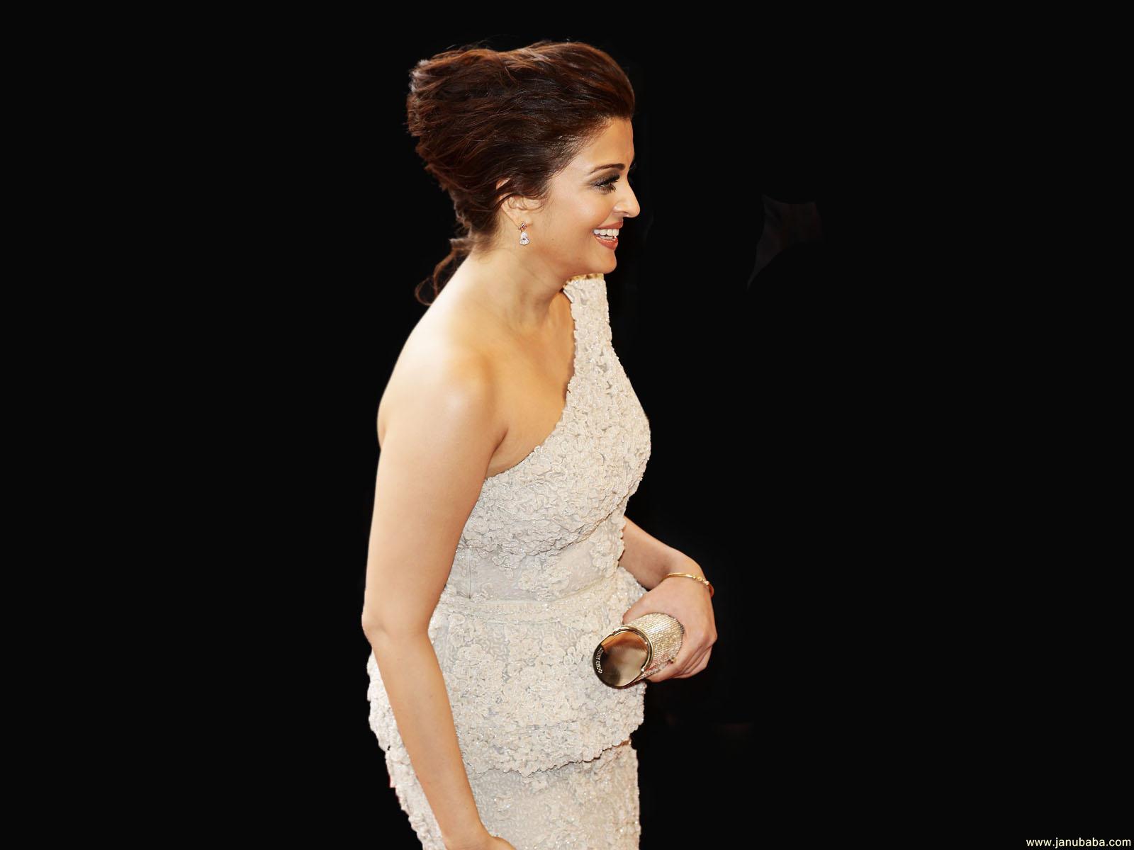 Aishwarya Rai               by coolman