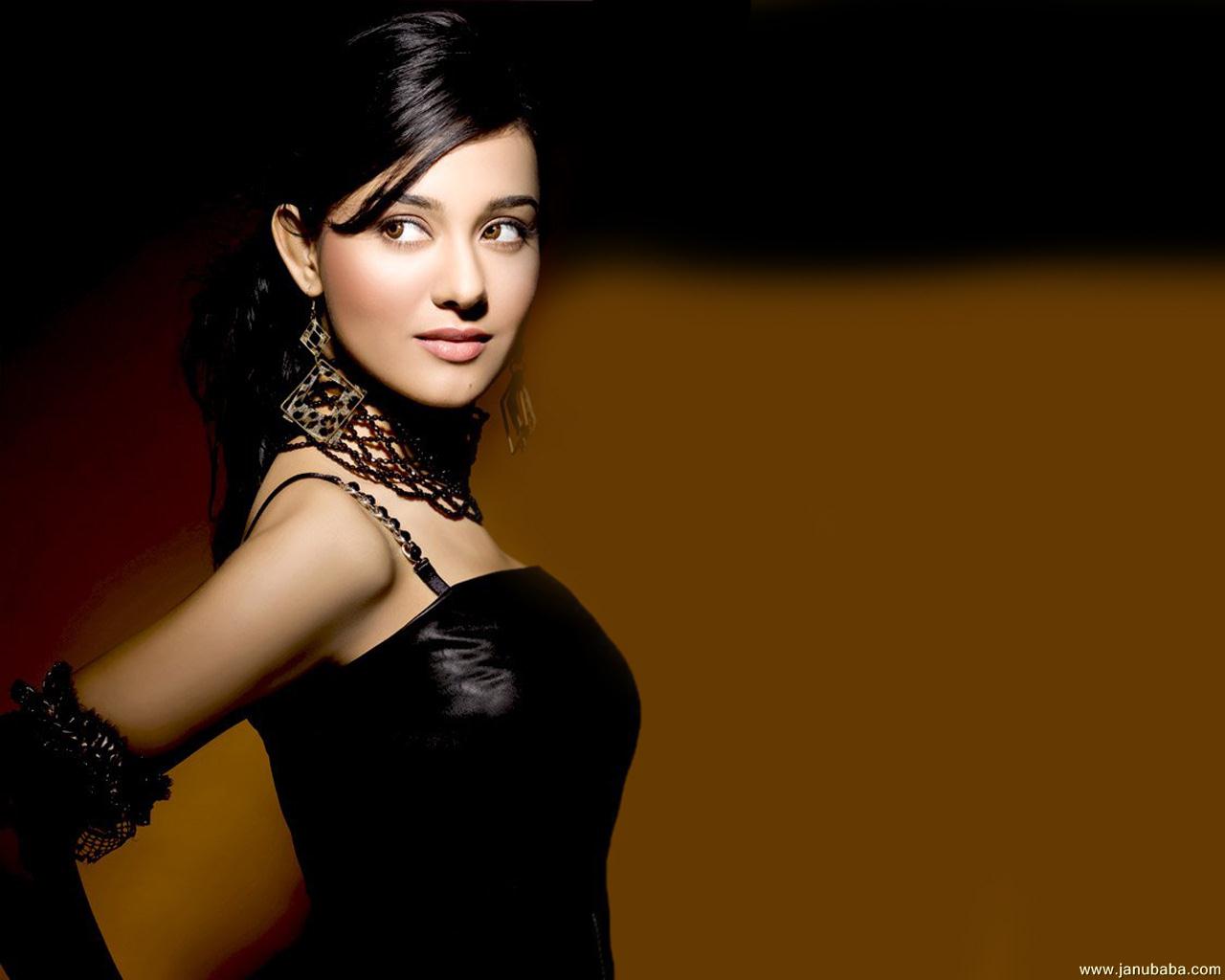 Amrita Rao                     by coolman
