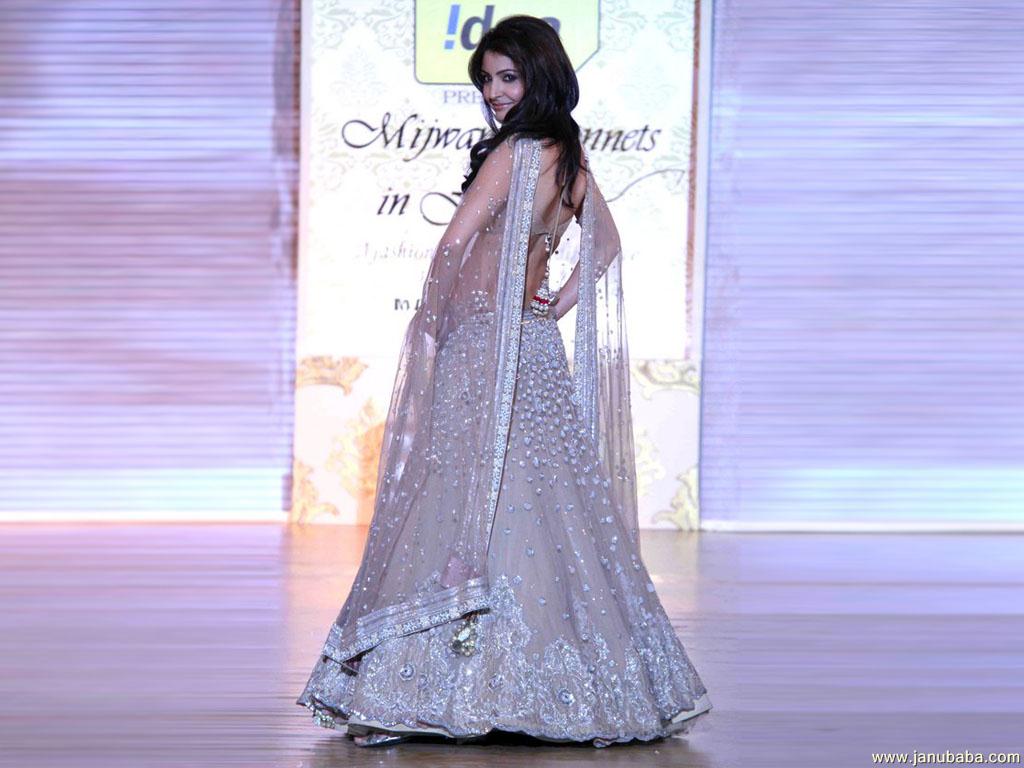 Anushka Sharma          by coolman