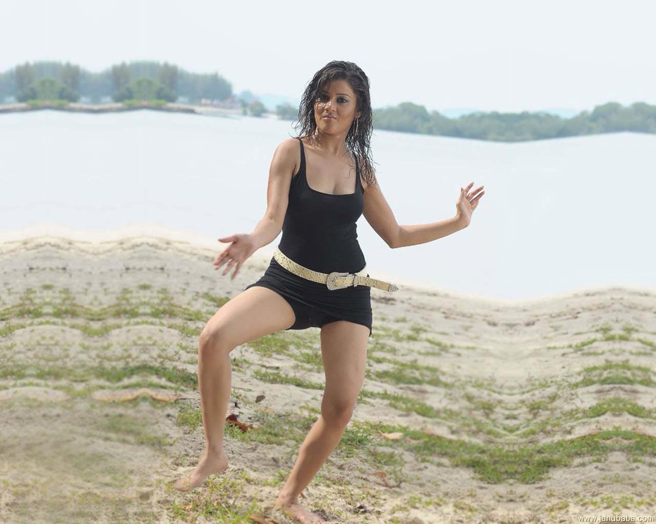 Archana Gupta                  by coolman