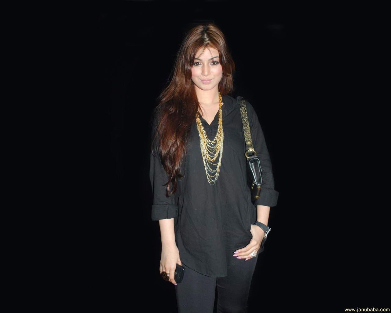 Ayesha Takia                    by coolman