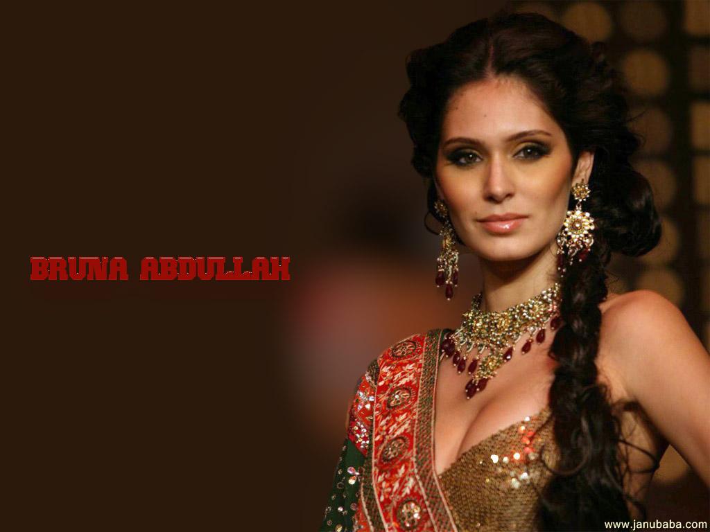 Bruna Abdullah                 by coolman
