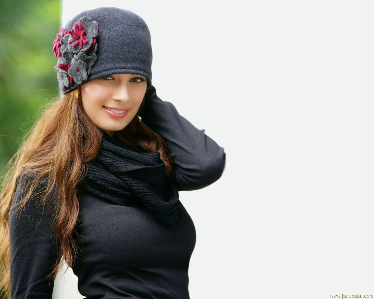 Evelyn Sharma                   by coolman