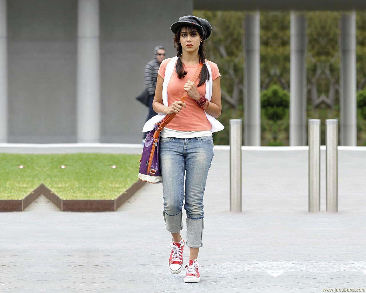 Genelia               by coolman