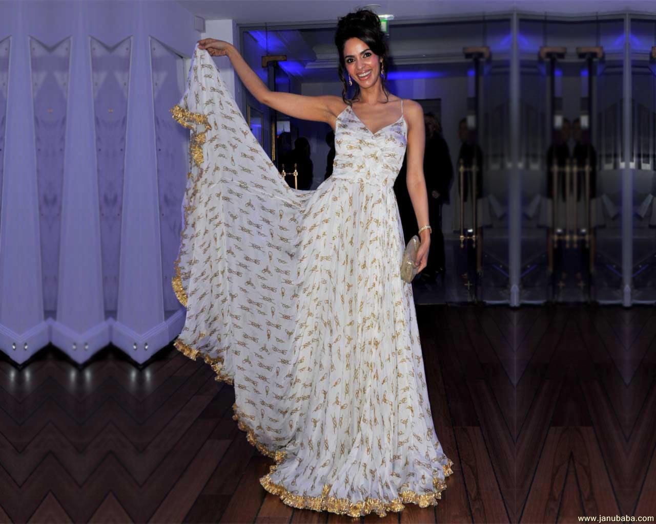 Mallika Sherawat               by coolman