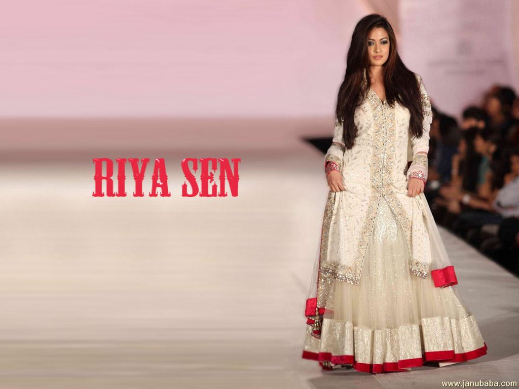 Riya Sen                   by coolman