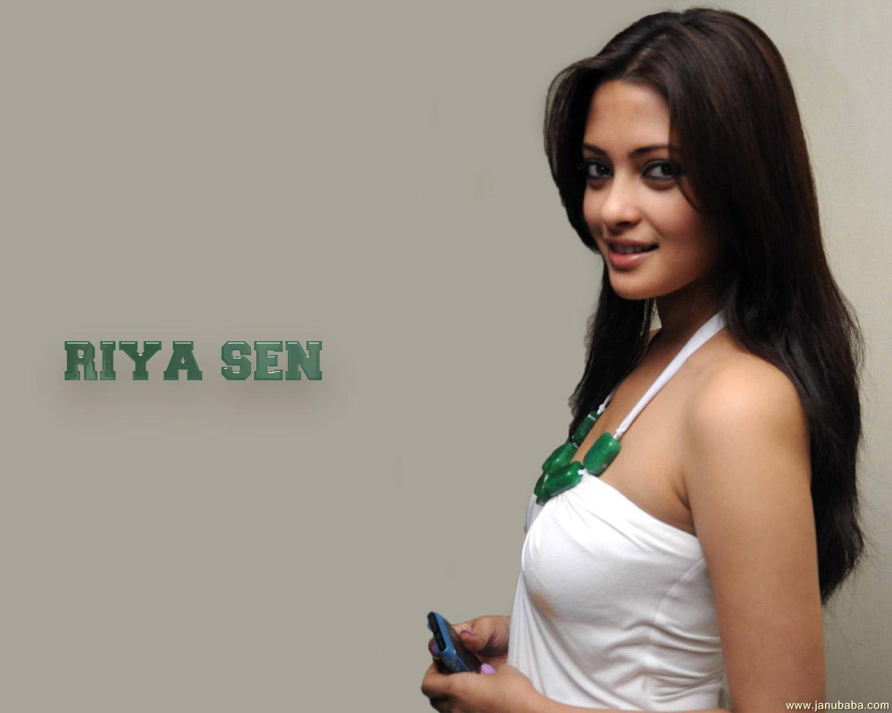 Riya Sen                   by coolman