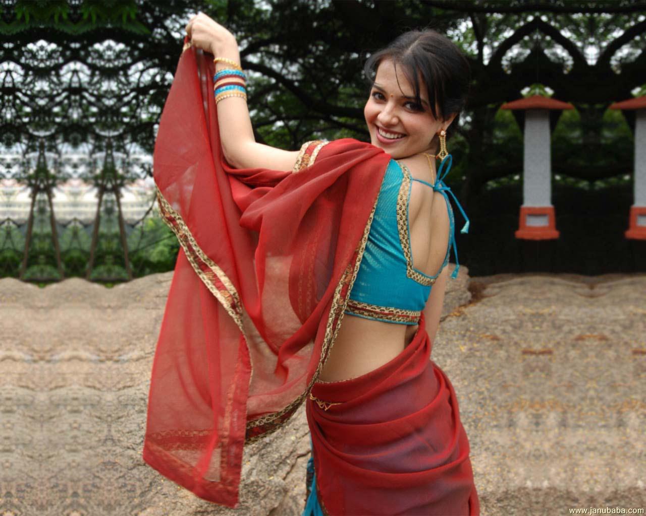 Saloni                         by coolman