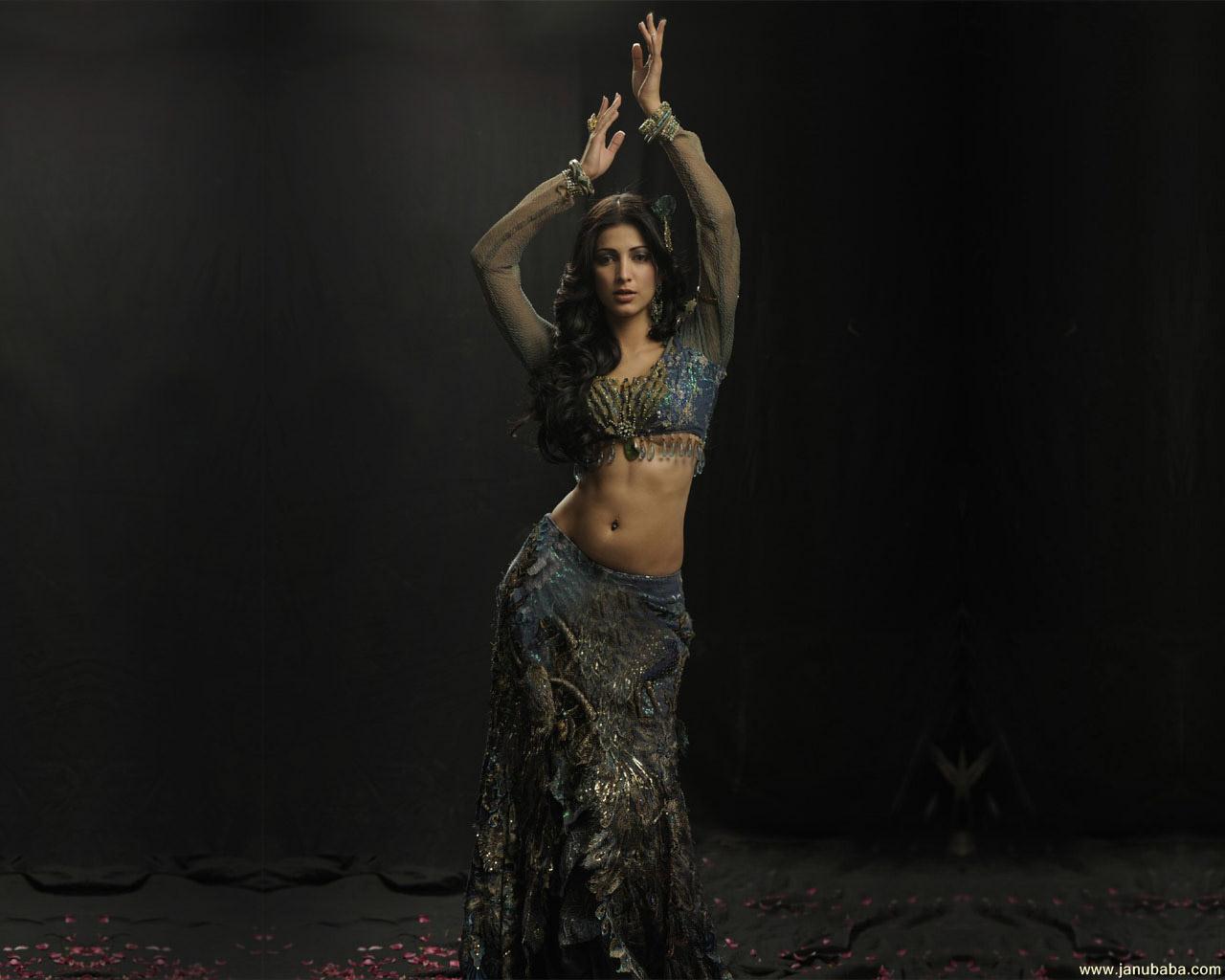 Shruti Hassan                        by coolman