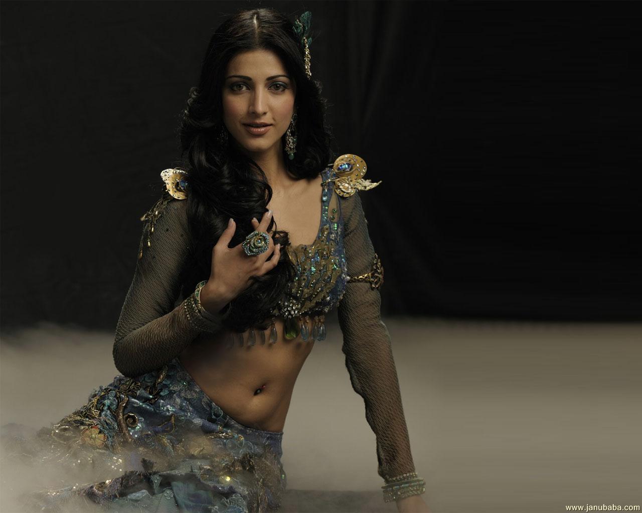 Shruti Hassan                        by coolman