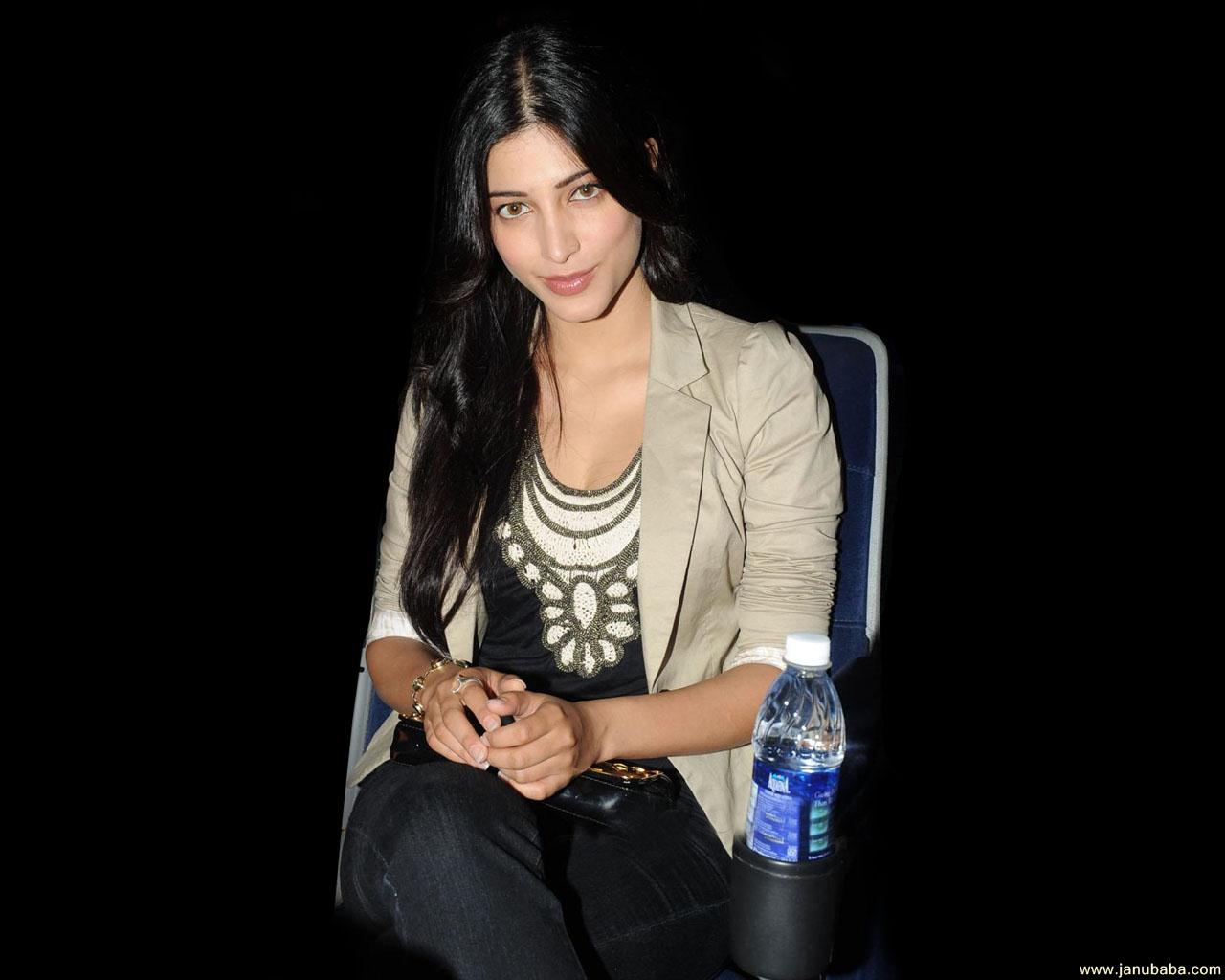 Shruti Hassan          by coolman