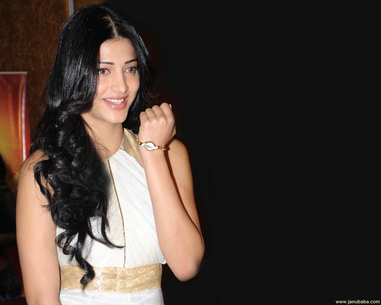 Shruti Hassan                        by coolman
