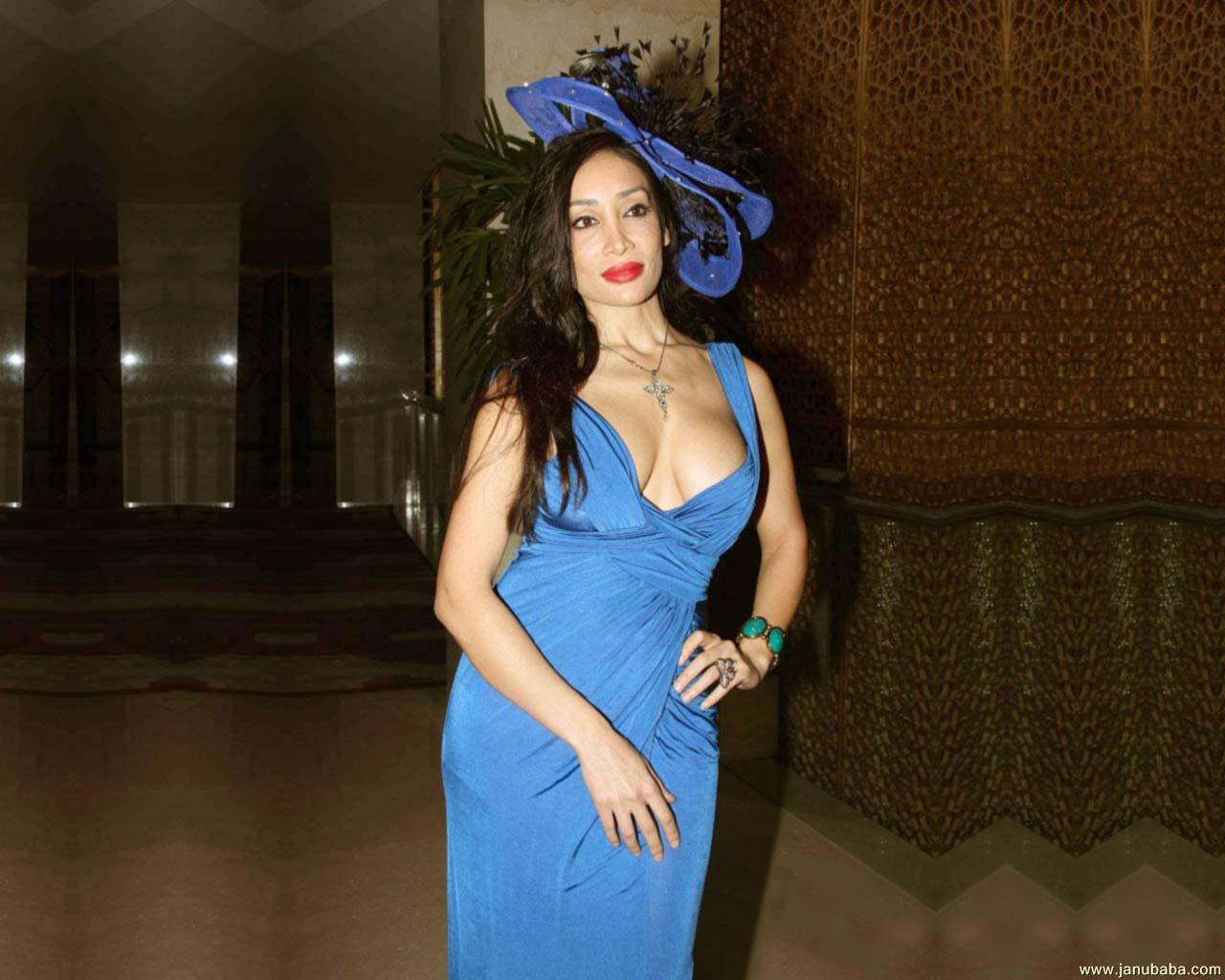 Sofia Hayat                            by coolman