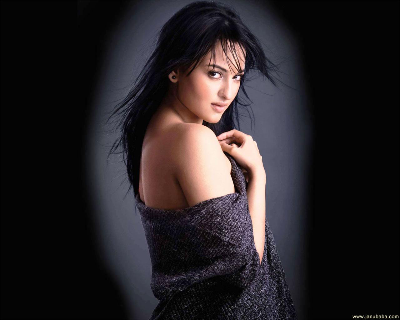 Sonakshi Sinha                        by coolman