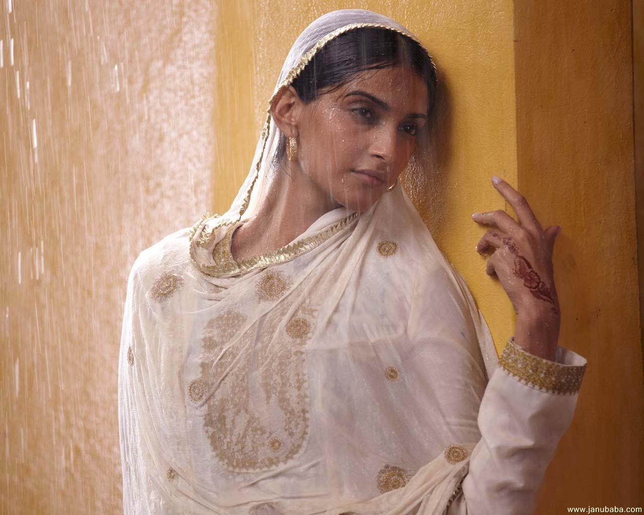 Sonam Kapoor                by coolman