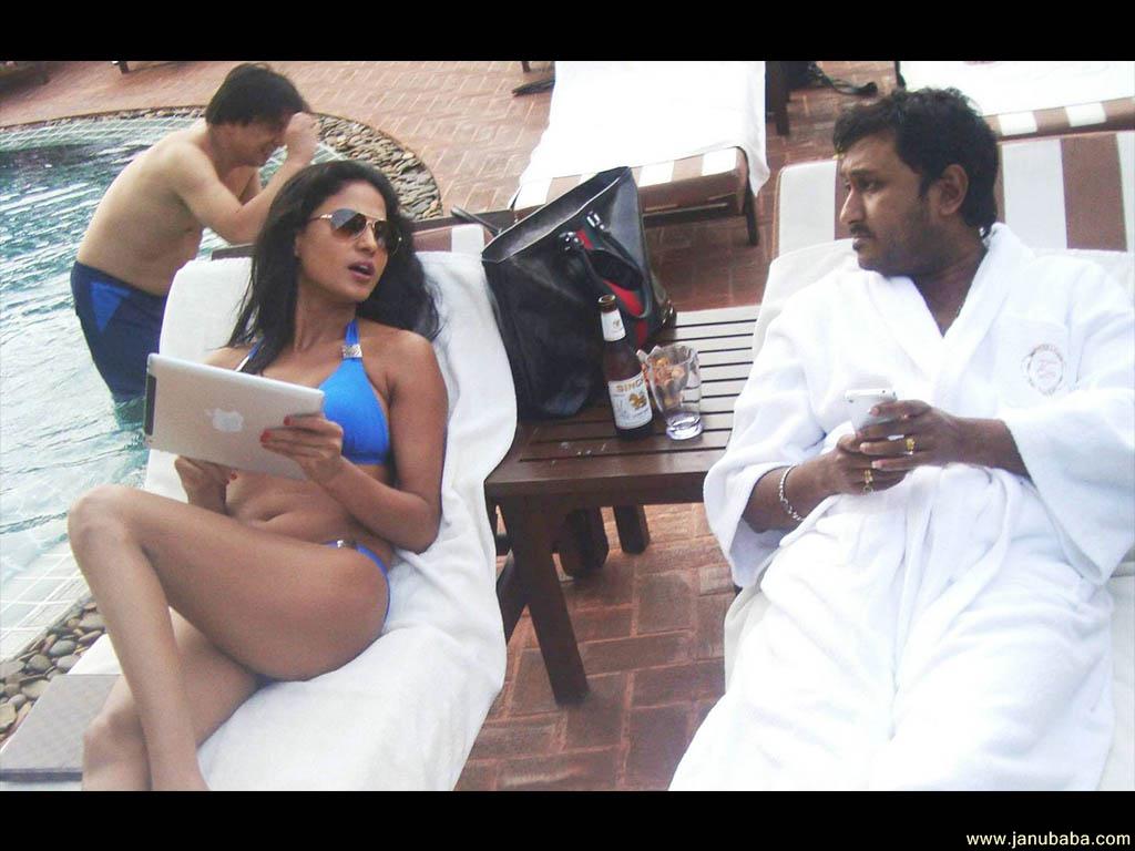 Veena Malik       by coolman